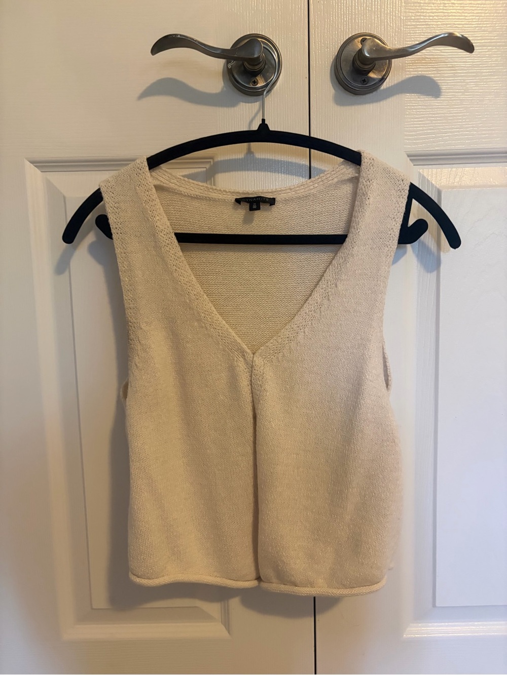 Dynamite Cream V-Neck Sleeveless Knit Tank Top